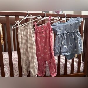 Lot of (3) 6 months Carters baby girl outfits